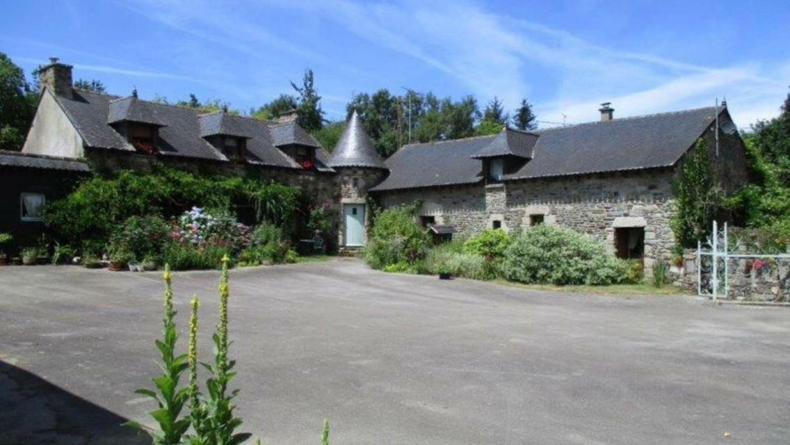 Le Petit Chateau Noyal-Pontivy Eksteriør bilde