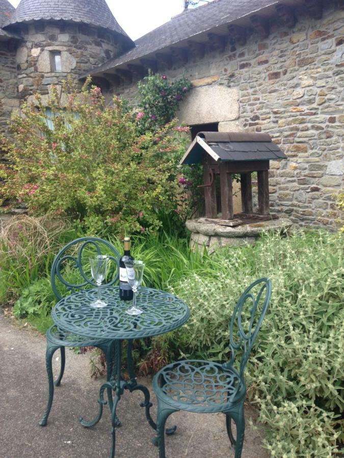 Le Petit Chateau Noyal-Pontivy Eksteriør bilde