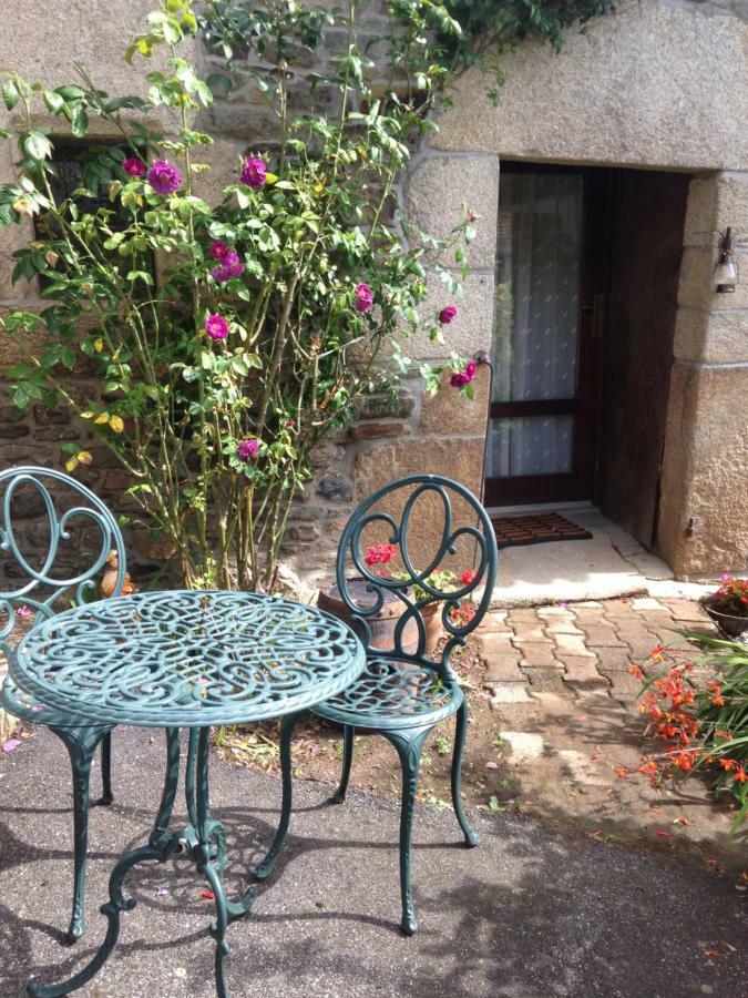Le Petit Chateau Noyal-Pontivy Eksteriør bilde