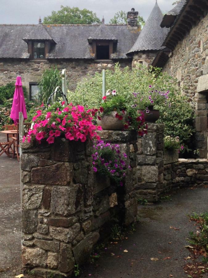 Le Petit Chateau Noyal-Pontivy Eksteriør bilde