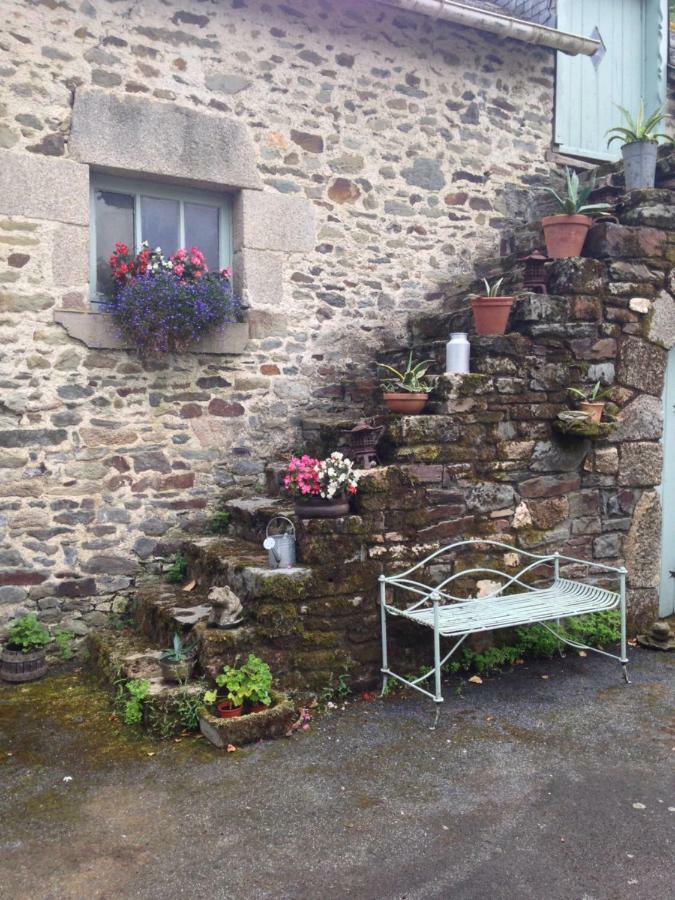 Le Petit Chateau Noyal-Pontivy Eksteriør bilde